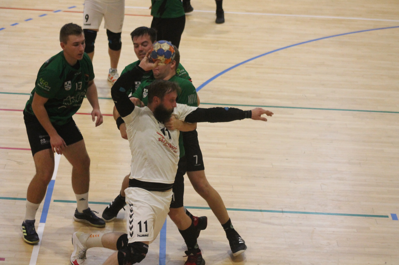 Inauguracyjne zwycięstwo Hagardu