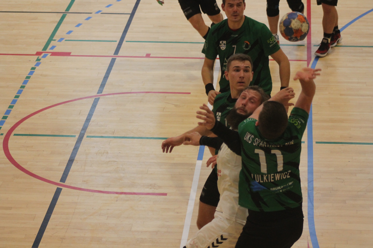 Inauguracyjne zwycięstwo Hagardu