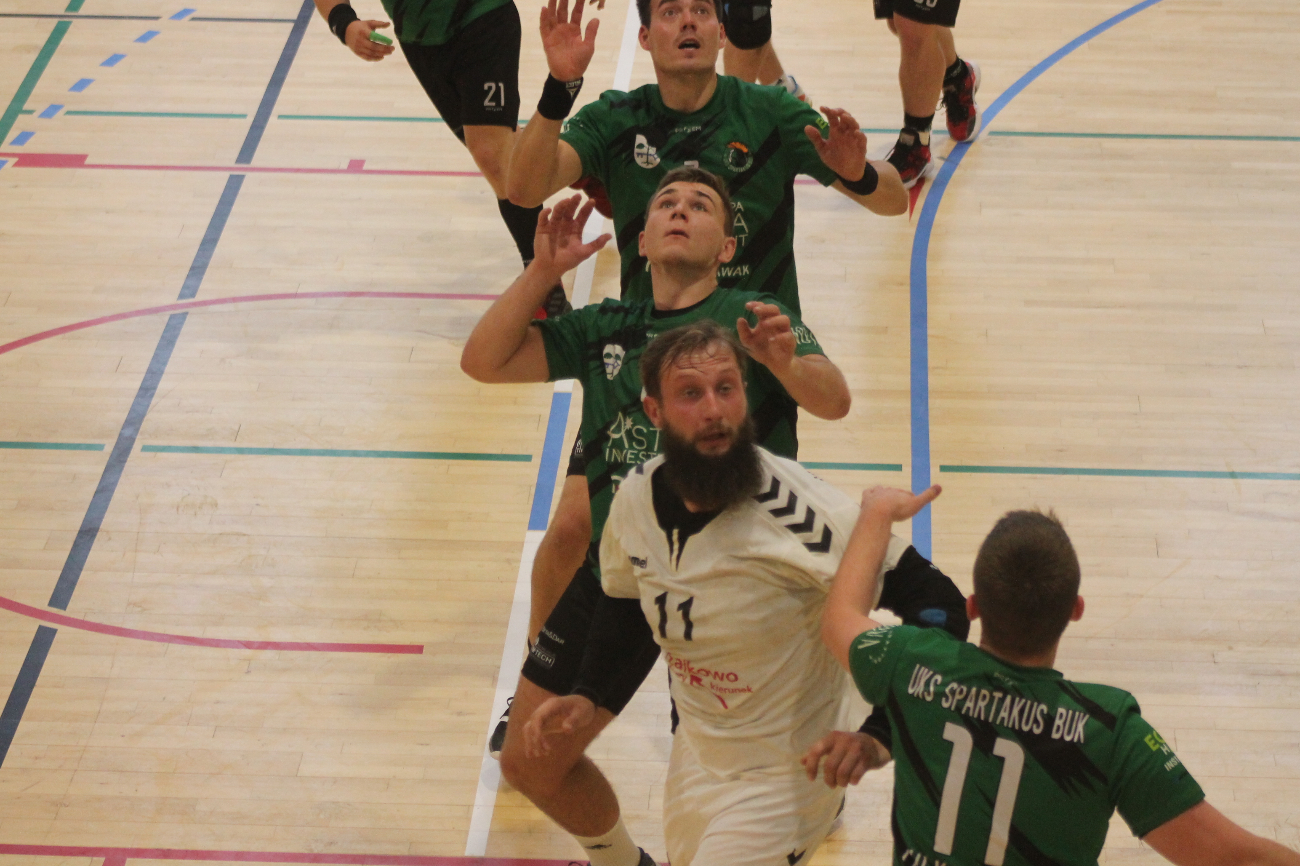 Inauguracyjne zwycięstwo Hagardu