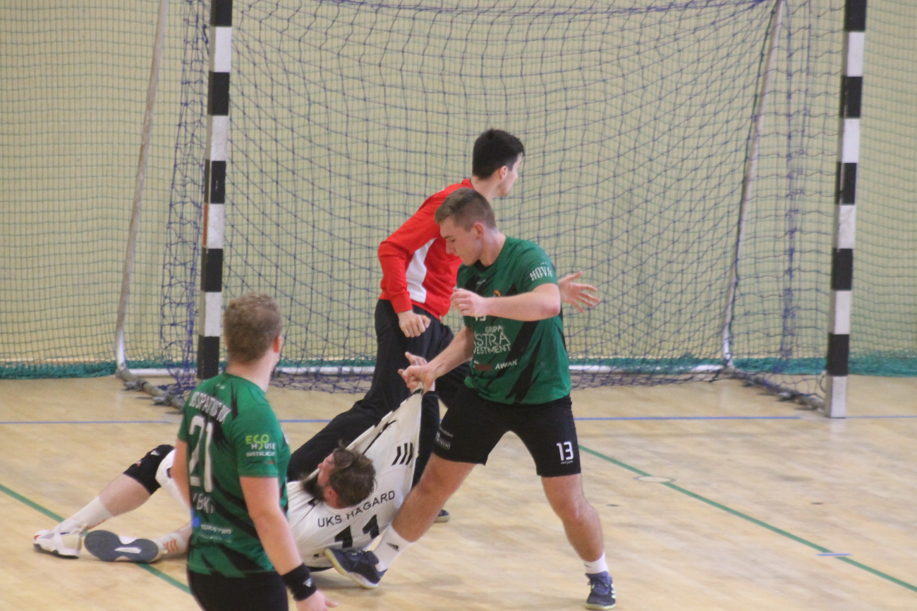 Inauguracyjne zwycięstwo Hagardu