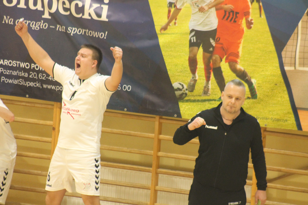 Inauguracyjne zwycięstwo Hagardu