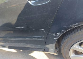 Coraz więcej zniszczonych aut. Mieszkańcy domagają się kamer