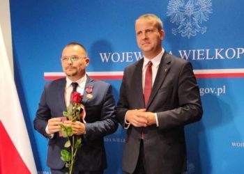 Były dyrektor dostał Krzyż Zasługi