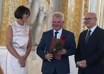 Szkoła z nową nazwą. Dyrektor ten sam