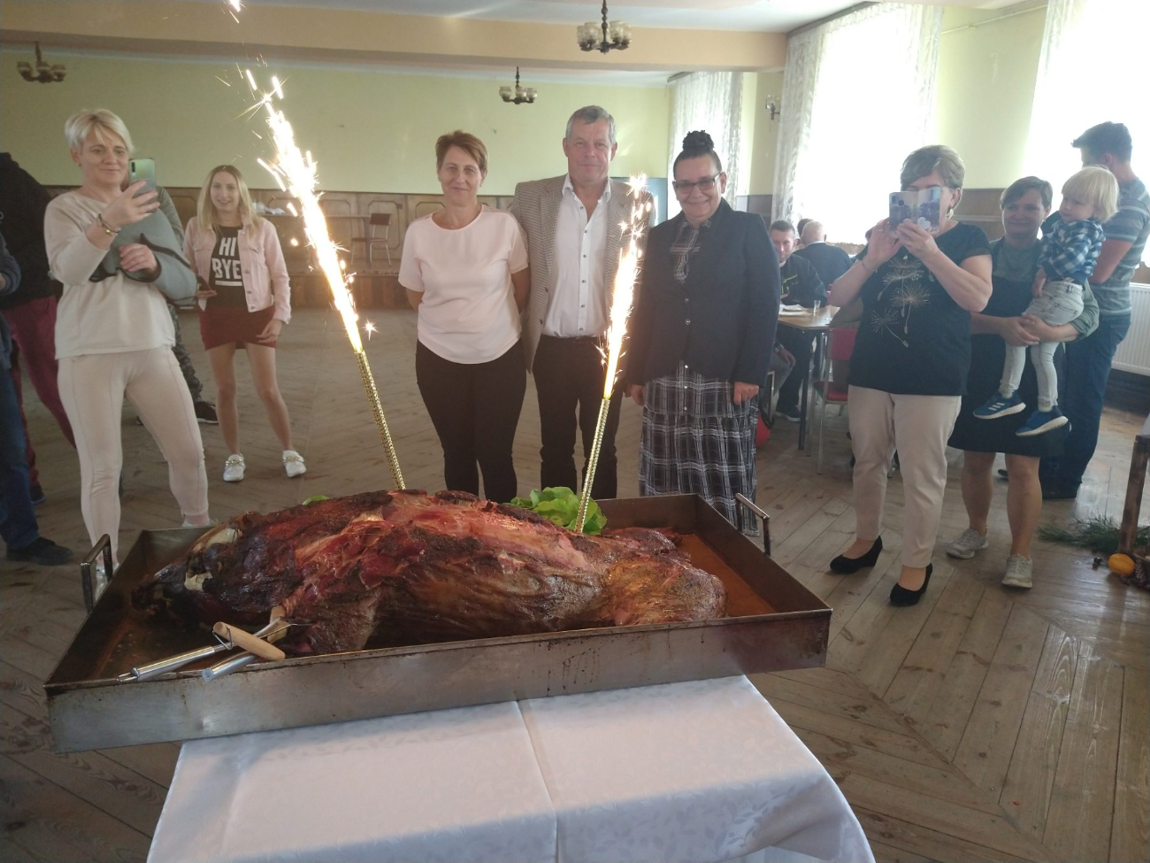 Dzik atrakcją w Marcewku