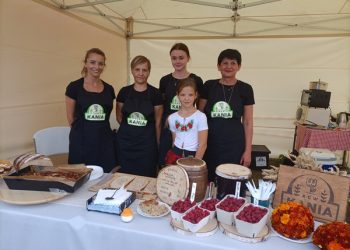 Przygotowały z sercem, częstowały ze smakiem