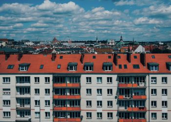 Poznań chce być miastem dla młodych. Czy mieszkaniówka jest na to gotowa?