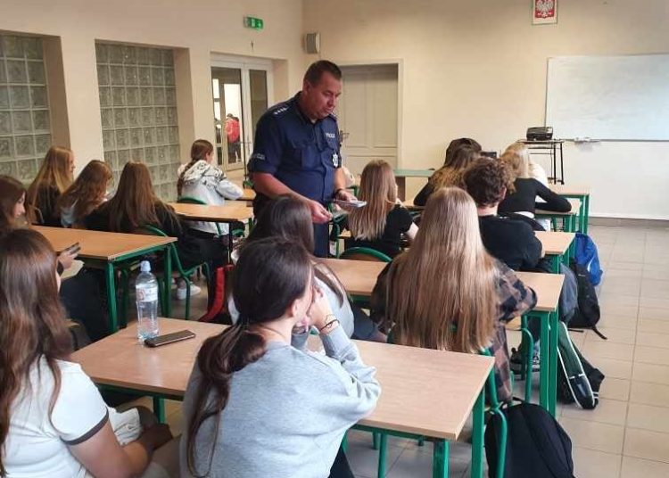 Mówił o zagrożeniach za granicą