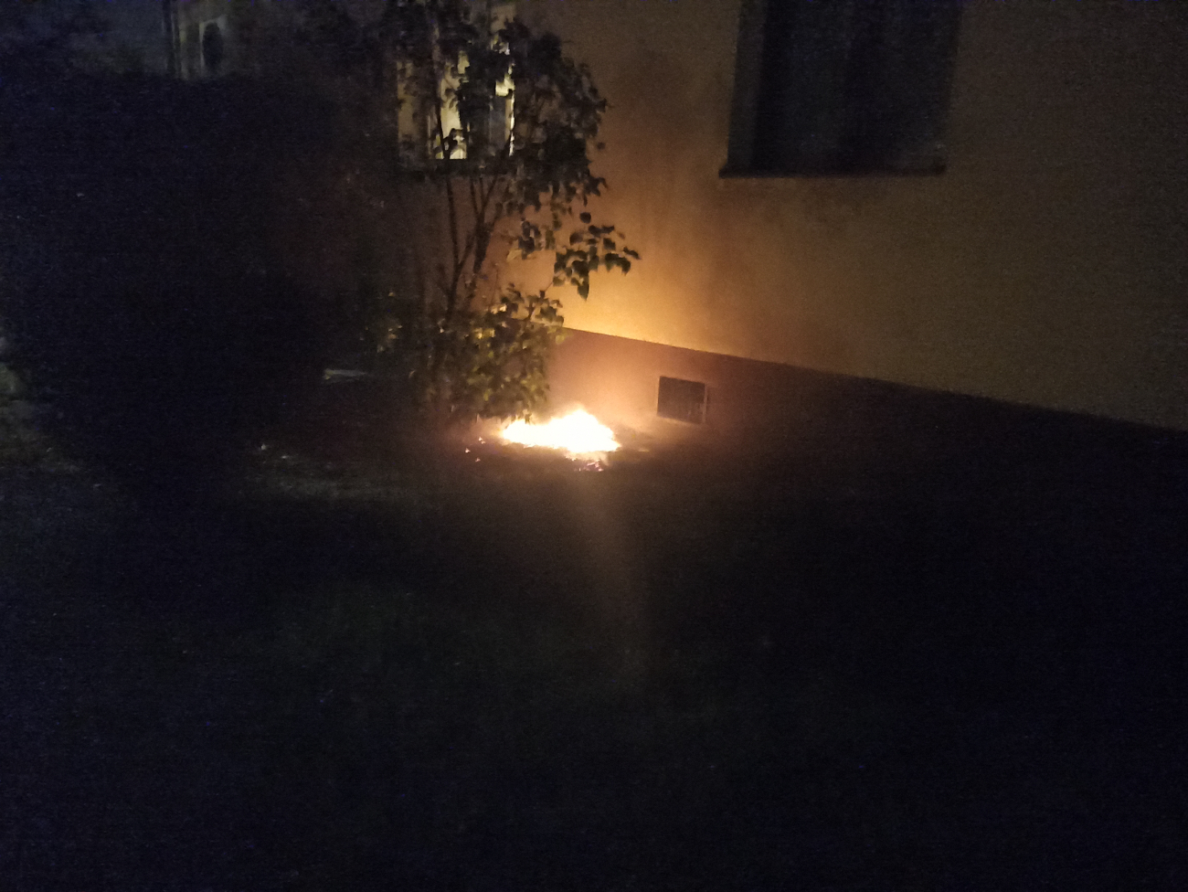 Nocna akcja w Słupcy. Dramatyczne chwile w bloku