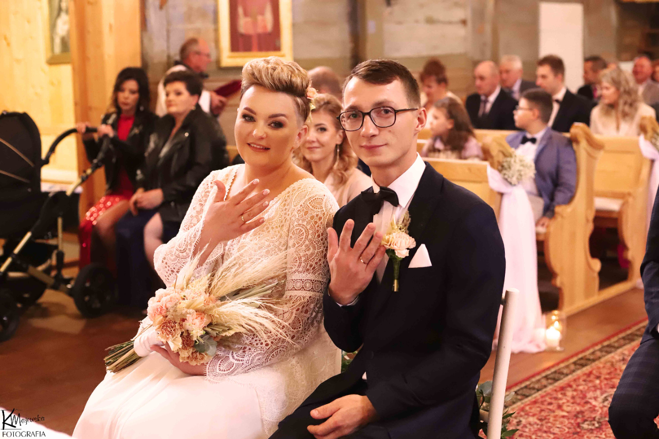 Klaudia i Mateusz. Samych pięknych dni!