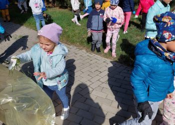 Przedszkolacy z Ciążenia w akcji „Sprzątanie świata”
