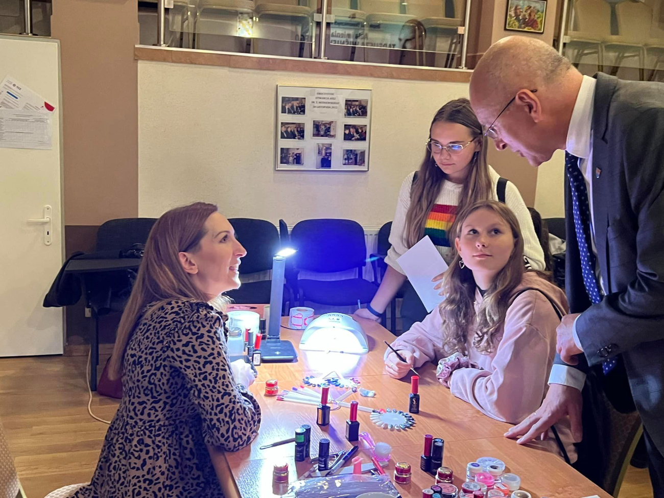 Nocą Ekonomik pełen uczniów