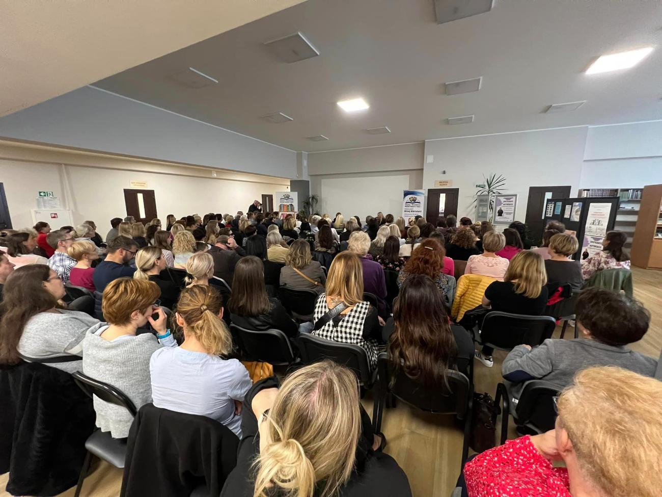 To spotkanie przyciągnęło do biblioteki tłumy