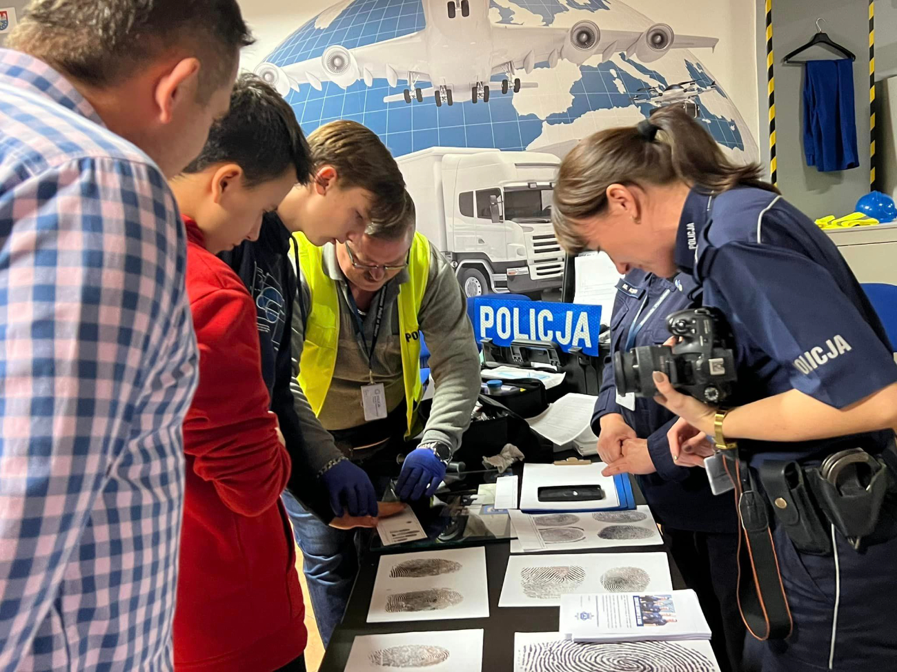 Nocą Ekonomik pełen uczniów