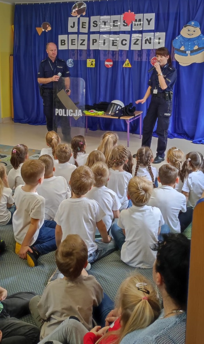 Policjanci odwiedzili przedszkole