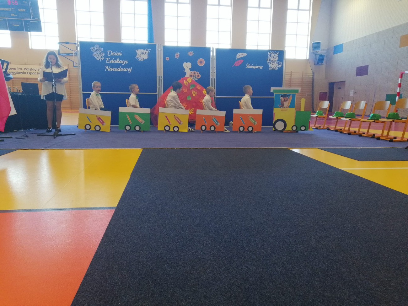 Pasowanie pierwszoklasistów w Kowalewie