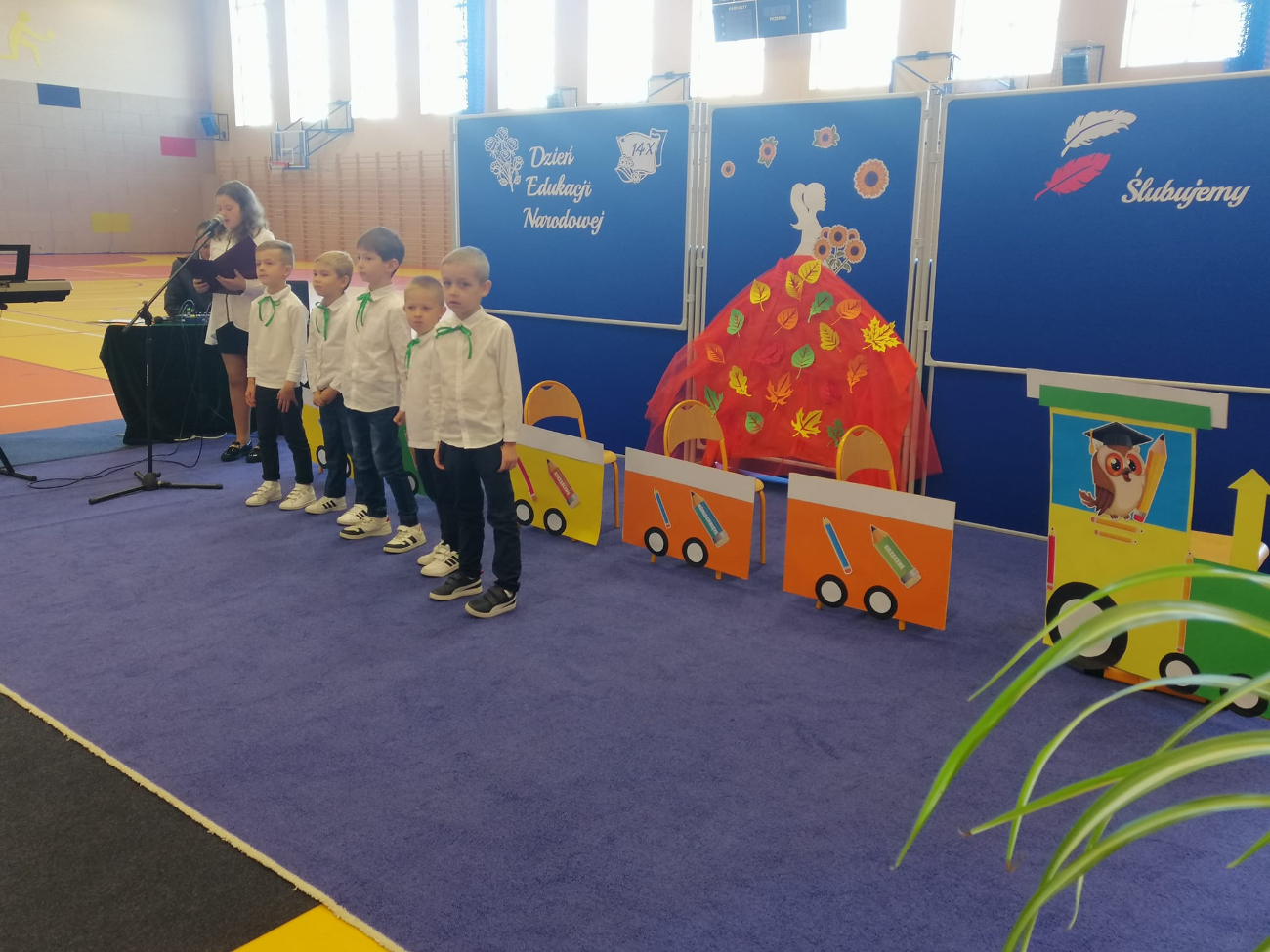 Pasowanie pierwszoklasistów w Kowalewie