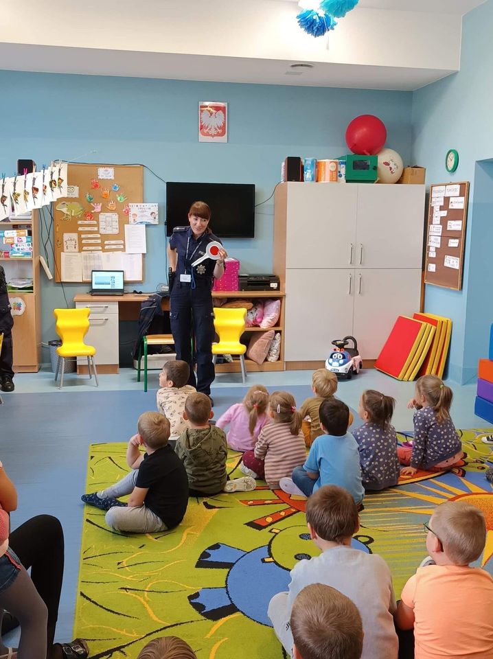 Pasowanie pierwszoklasistów w Kowalewie