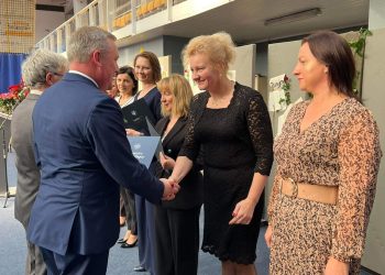 10 nauczycielek z nagrodą burmistrza