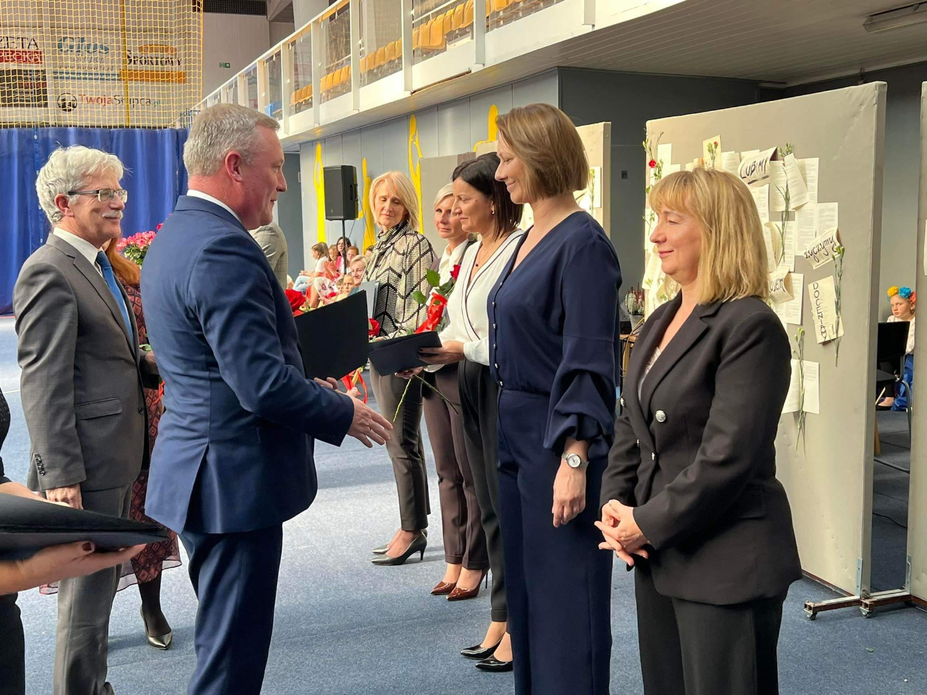 10 nauczycielek z nagrodą burmistrza