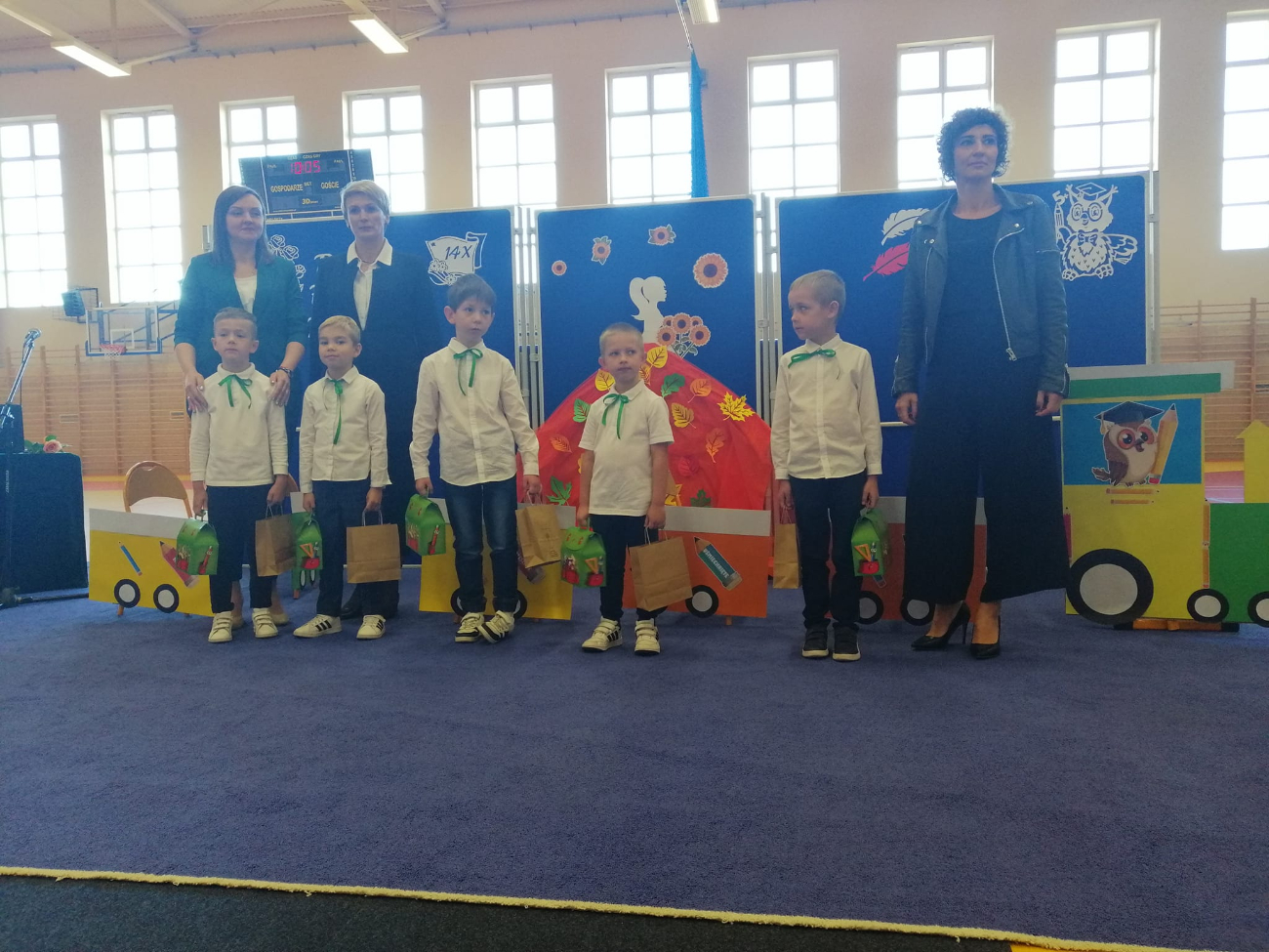 Pasowanie pierwszoklasistów w Kowalewie