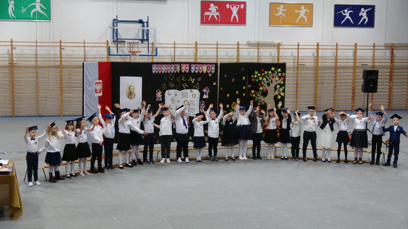 Wielki dzień pierwszaków w Ostrowitem ZDJĘCIA