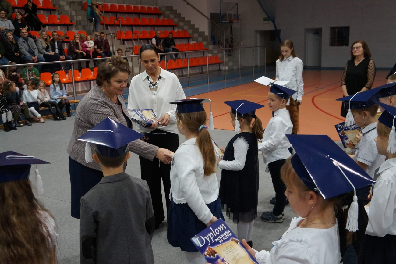 Wielki dzień pierwszaków w Ostrowitem ZDJĘCIA