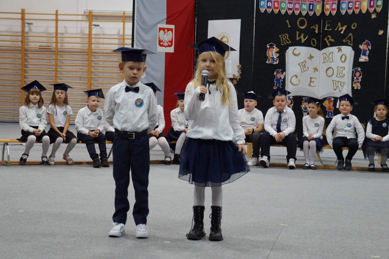 Wielki dzień pierwszaków w Ostrowitem ZDJĘCIA