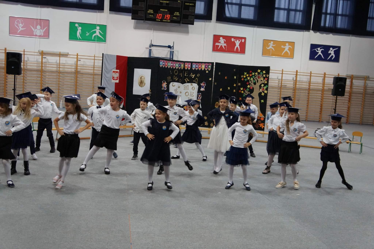 Wielki dzień pierwszaków w Ostrowitem ZDJĘCIA