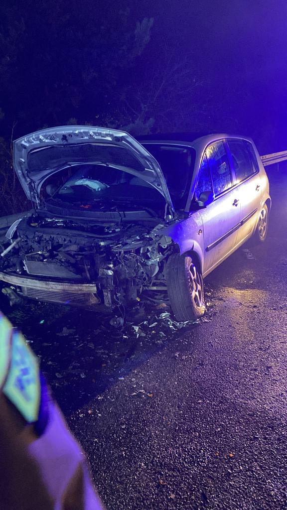 W Lądzie zderzyły się dwie osobówki. Policja wyznaczyła objazd AKTUALIZACJA