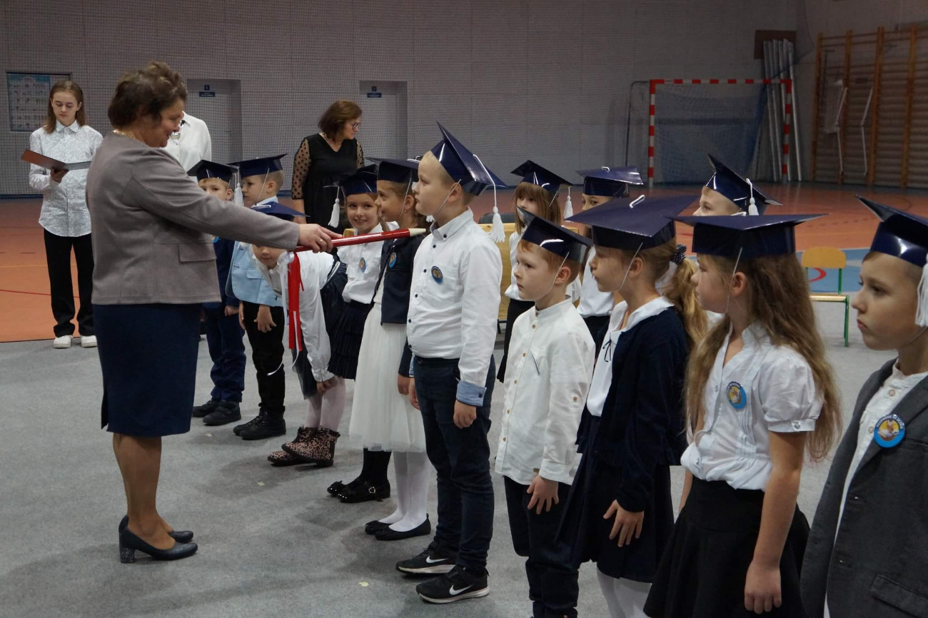 Wielki dzień pierwszaków w Ostrowitem ZDJĘCIA
