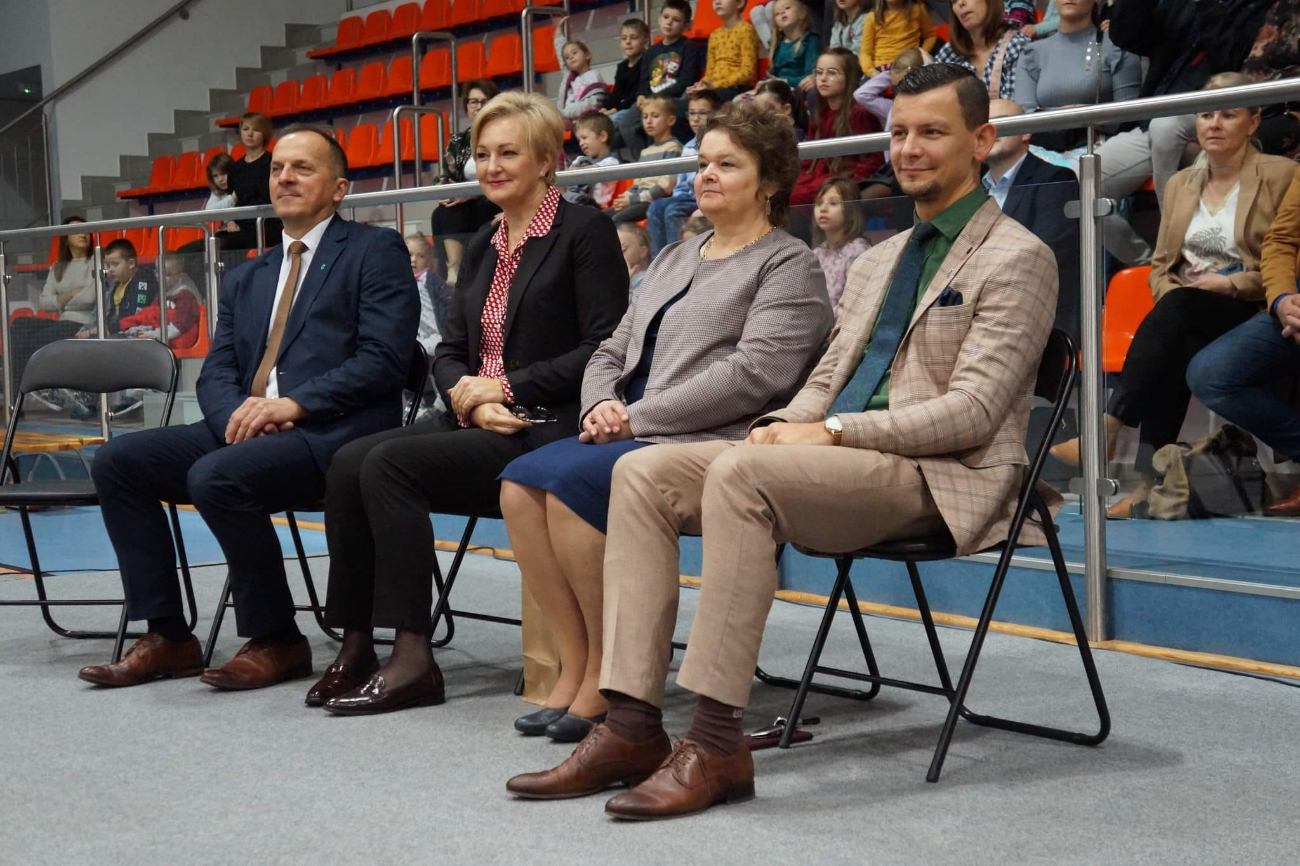 Wielki dzień pierwszaków w Ostrowitem ZDJĘCIA