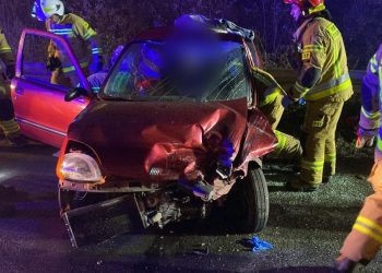 W Lądzie zderzyły się dwie osobówki. Policja wyznaczyła objazd AKTUALIZACJA