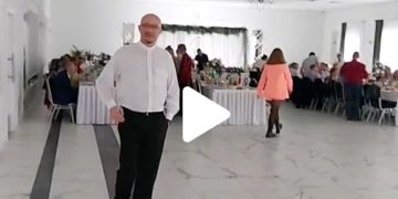 Ksiądz pozdrawia z poprawin i porusza ciekawy temat