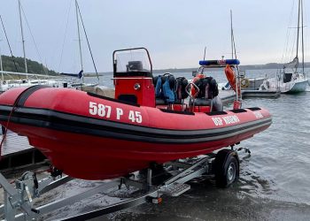 Dwie osoby w wodzie. Potrzebowały pomocy