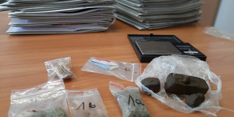 Zatrzymany z narkotykami. Haszysz, marihuana i metaamfetamina