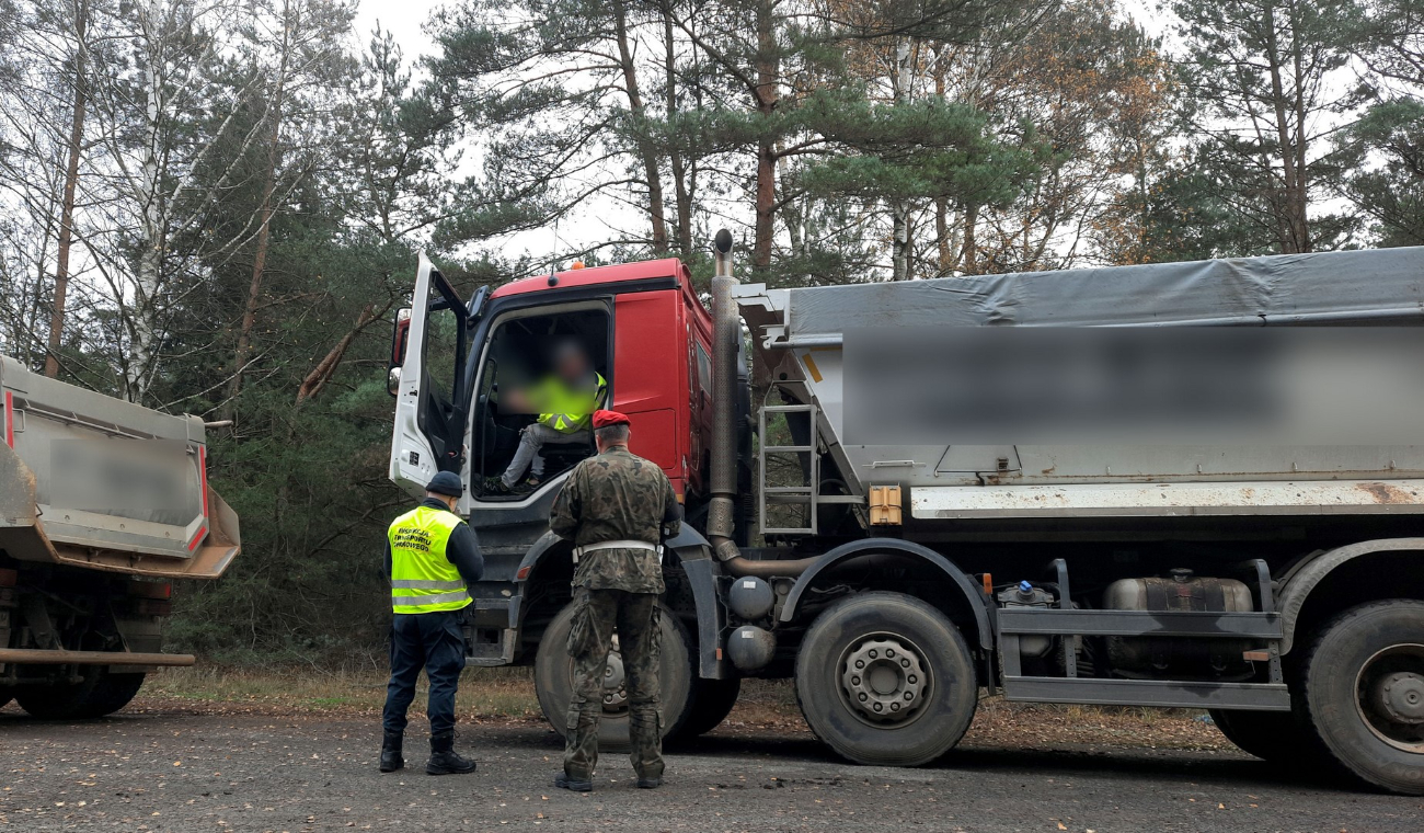 Kontrolowali ciężarówki w Niezgodzie. Były nieprawidłowości