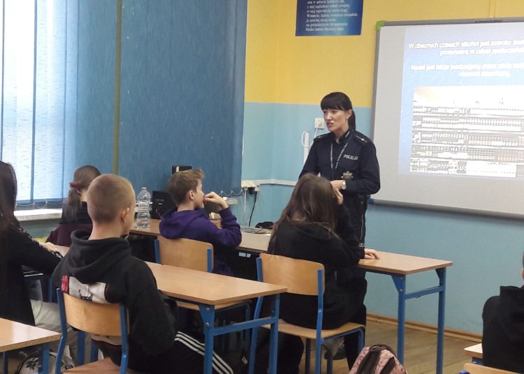 Spotkanie z Policją w Drążnej