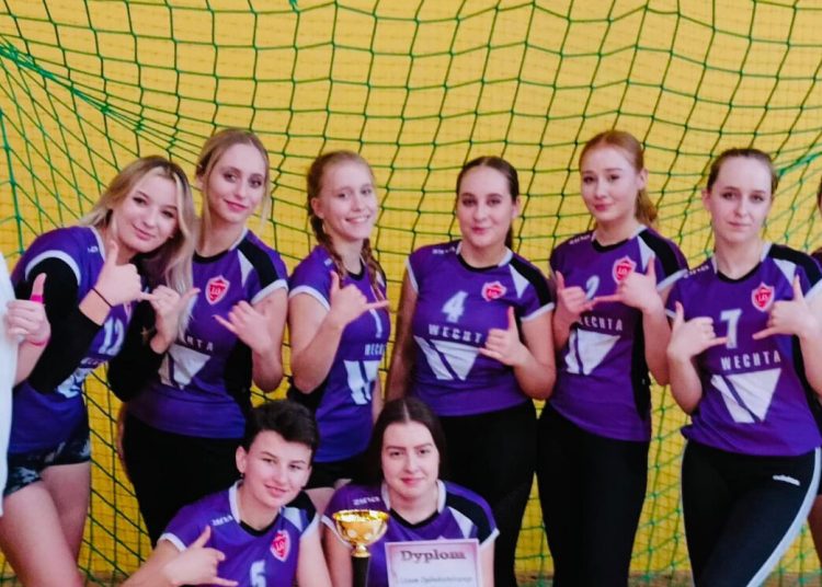 Złoto szczypiornistek ogólniaka