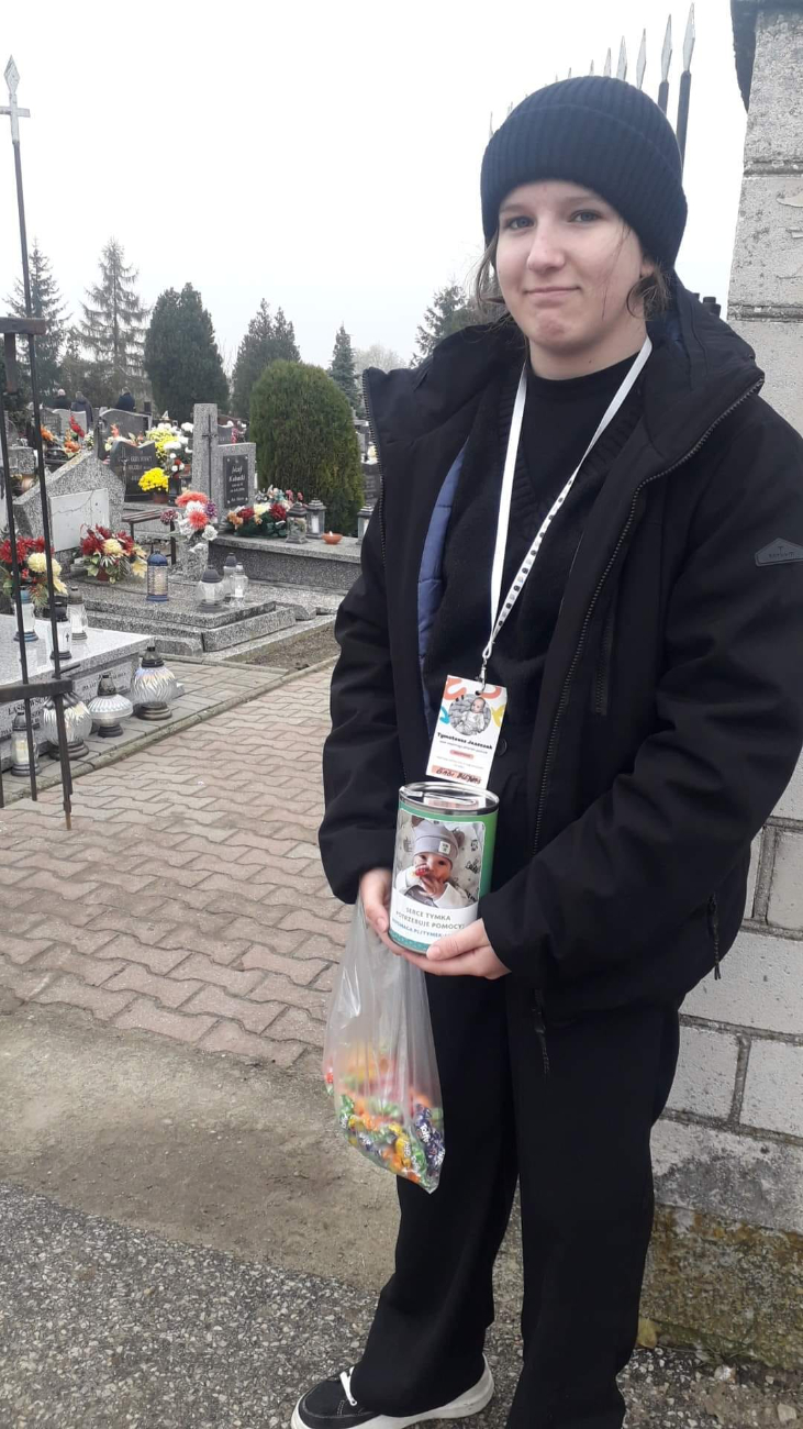Przy cmentarzach zbierali dla Tymka. Wiemy, ile wrzuciliście do puszek