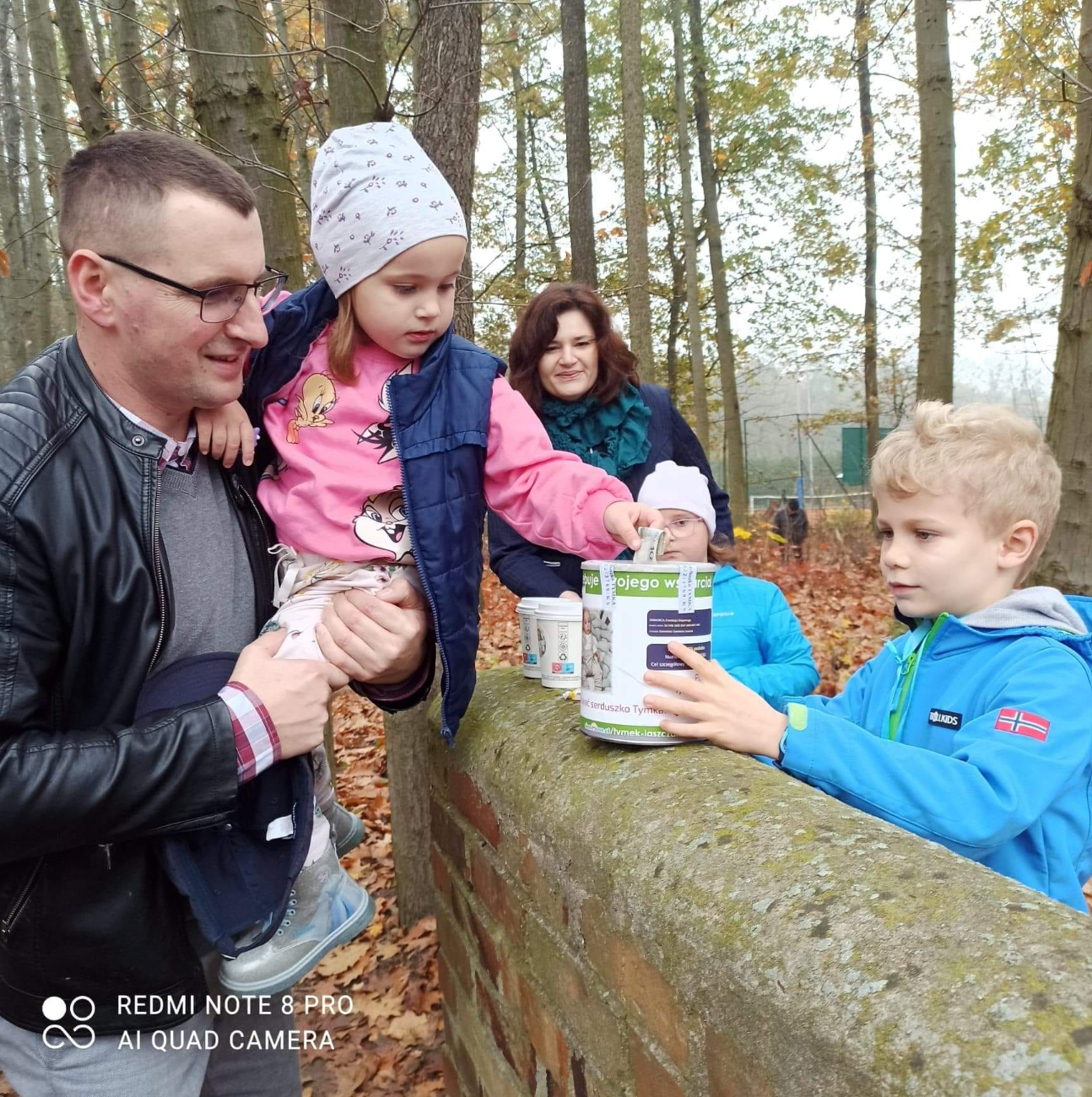 Przy cmentarzach zbierali dla Tymka. Wiemy, ile wrzuciliście do puszek