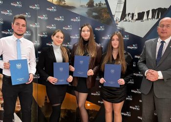 „Dobrze, że powiat nie udaje, że młodzieży nie ma”. Młodzieżowa Rada Powiatu zaprzysiężona