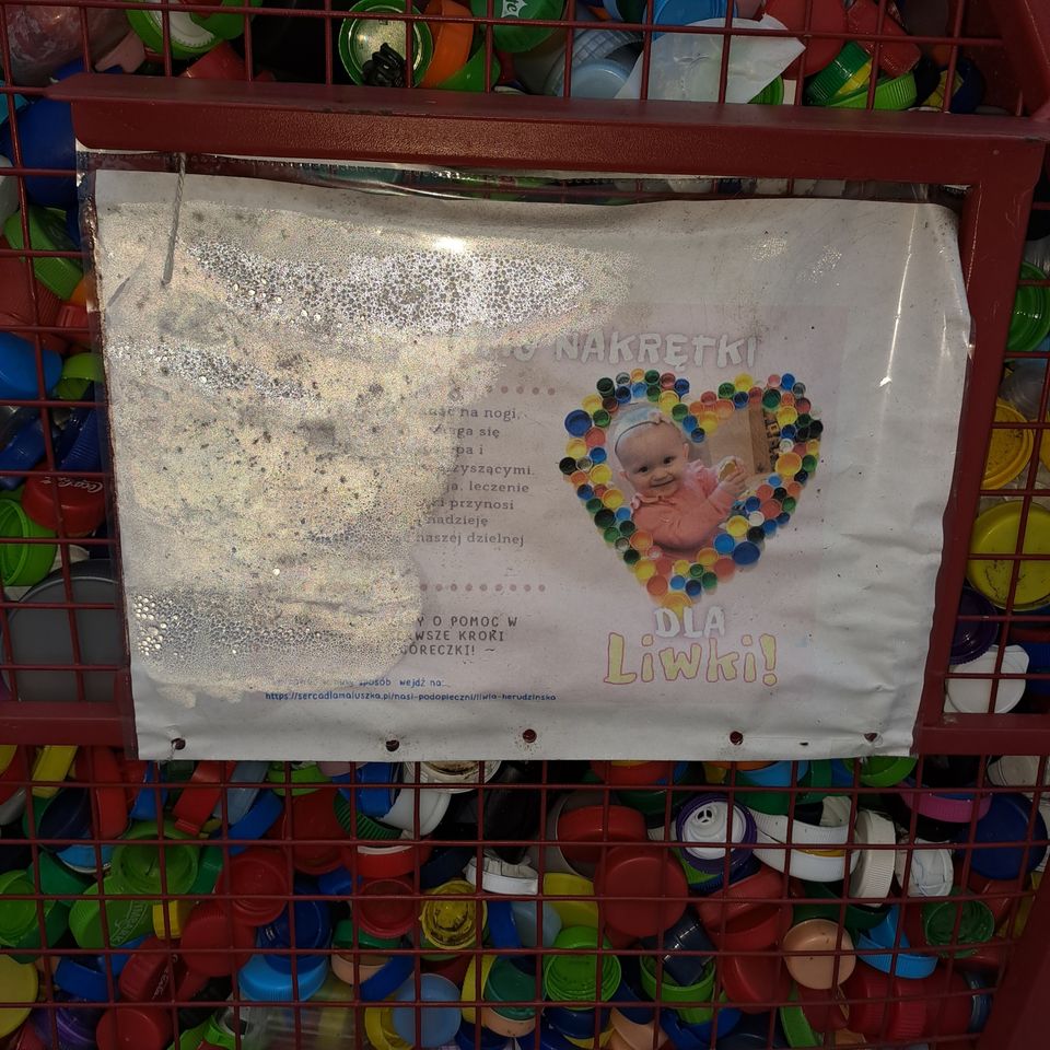 Nakrętki dla Tymka i Liwki