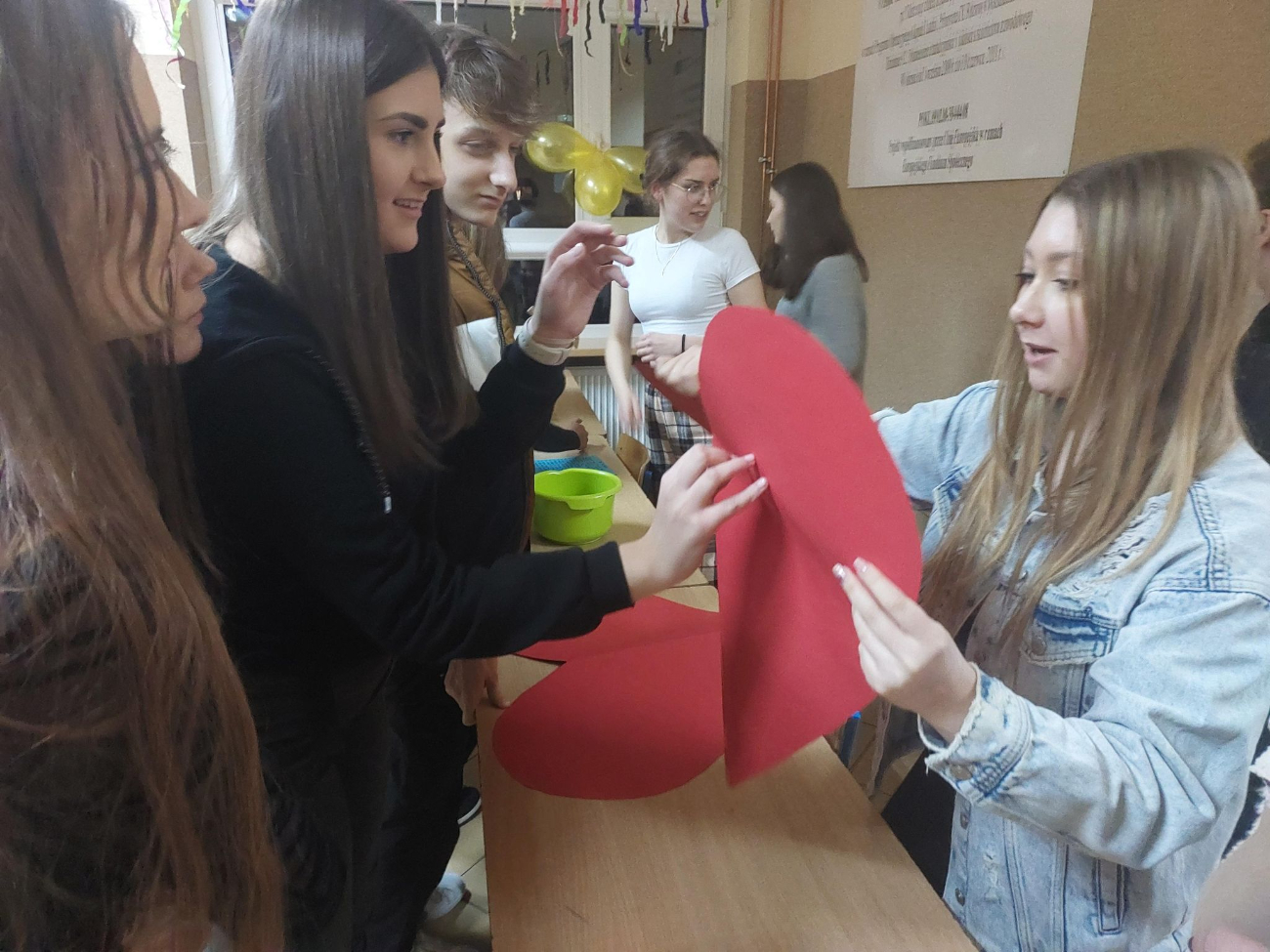 Bawili się na szkolnych andrzejkach ZDJĘCIA