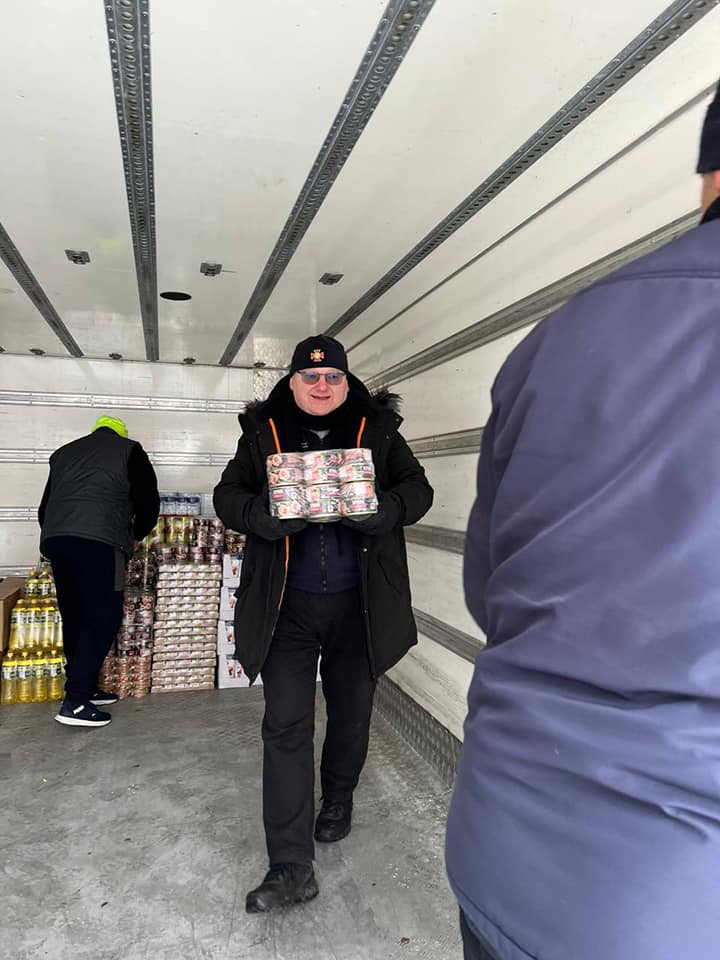 Dotarli do Żytomierza. Przekazali dary z Giewartowa