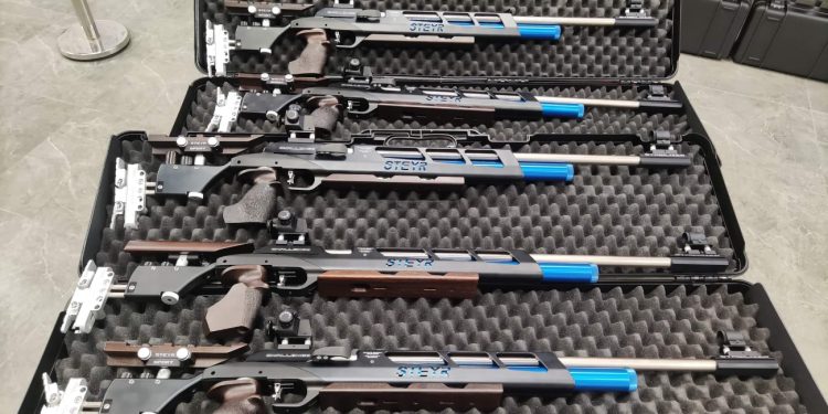 Dotarły nowe pistolety. Burmistrz zaprasza do korzystania