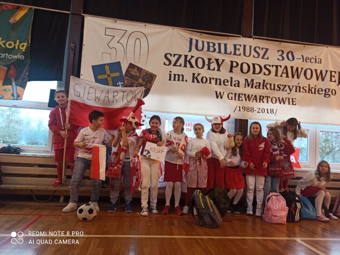 Niezwykła strefa kibica w Giewartowie ZDJĘCIA