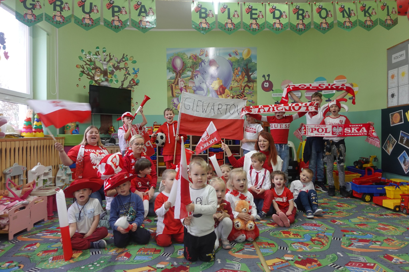 Niezwykła strefa kibica w Giewartowie ZDJĘCIA