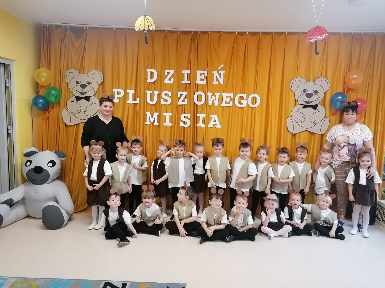 Dzień Pluszowego Misia w Misiu ZDJĘCIA