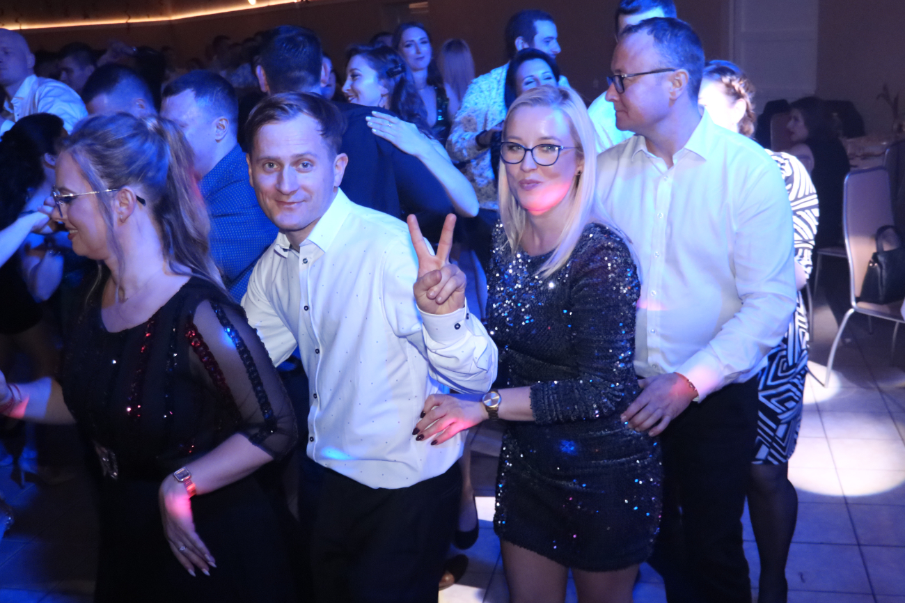 Zabawa z Misiem. Tam zawsze jest super ZDJĘCIA